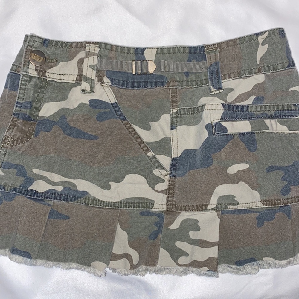 Vintage Camouflage Mini Skirt - Picture 3 of 8